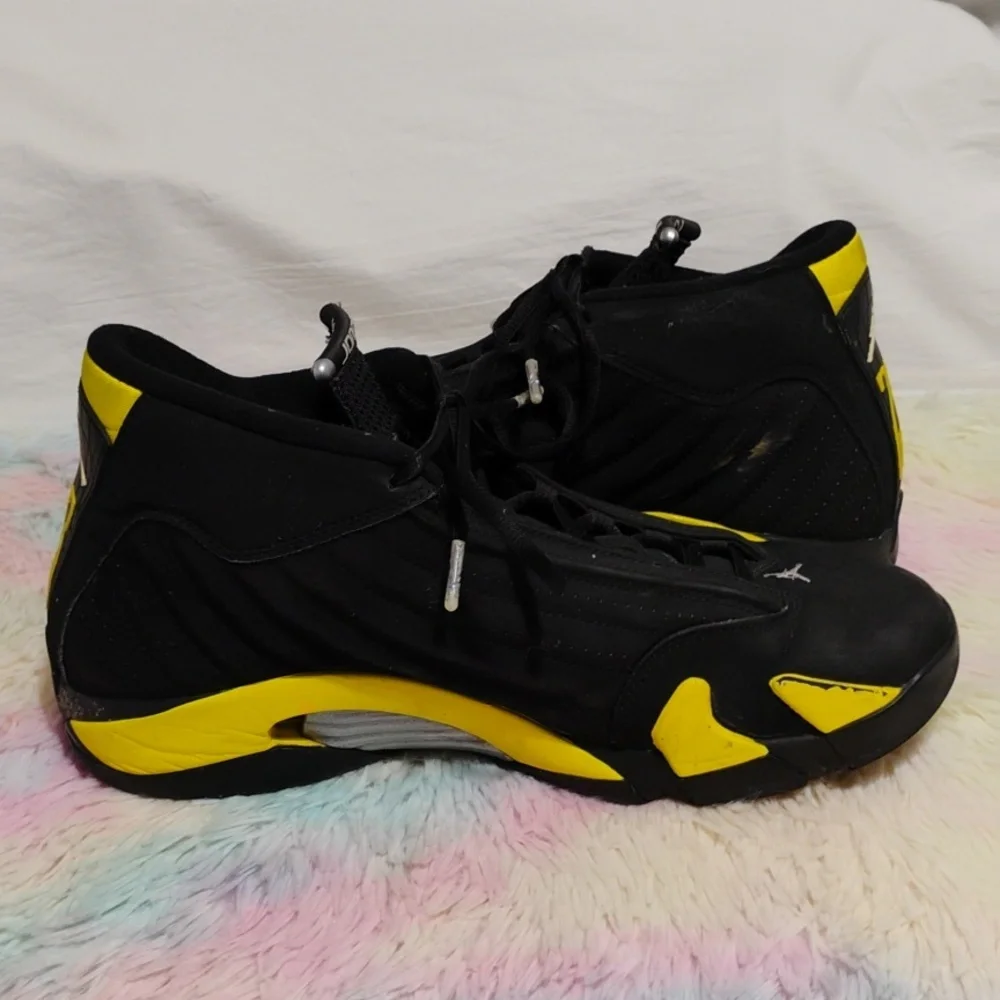 (X-106) SALE! Air Jordan 14 Retro Thunder Sneakers Sz.12 2014 See Pictures